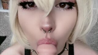 butterywaterboi onlyfans sucking on a huge dildo