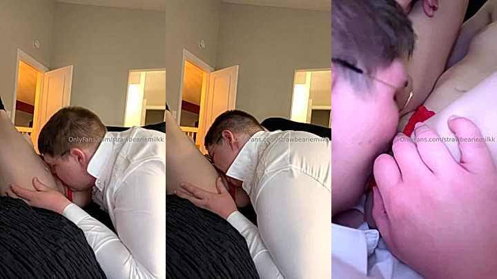 Strawbeariemilkk licking her pussy video clip got leaked for fans