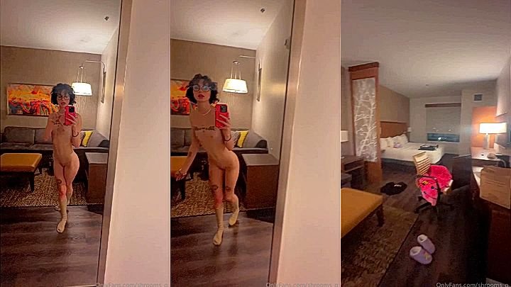 Shrooms Q showing her nude body infront of mirror leaks