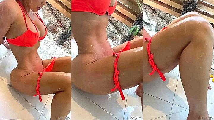 Laci Kay Somers teasing with hot body under shower clip for fans